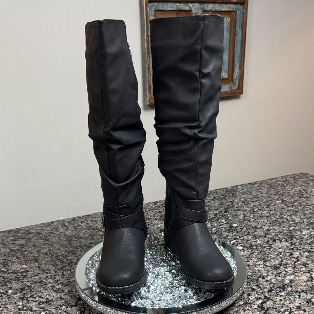 XOXO Black Textured sweater riding Boots NWOT 9.5 - Picture 5 of 12